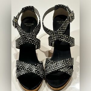 Cole Hannan wedges black and white size 10